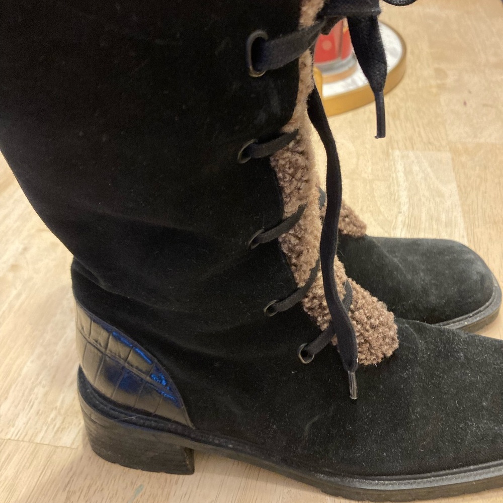 Black Suede Fur Lined Boots Size 7.5 - Picture 3 of 8
